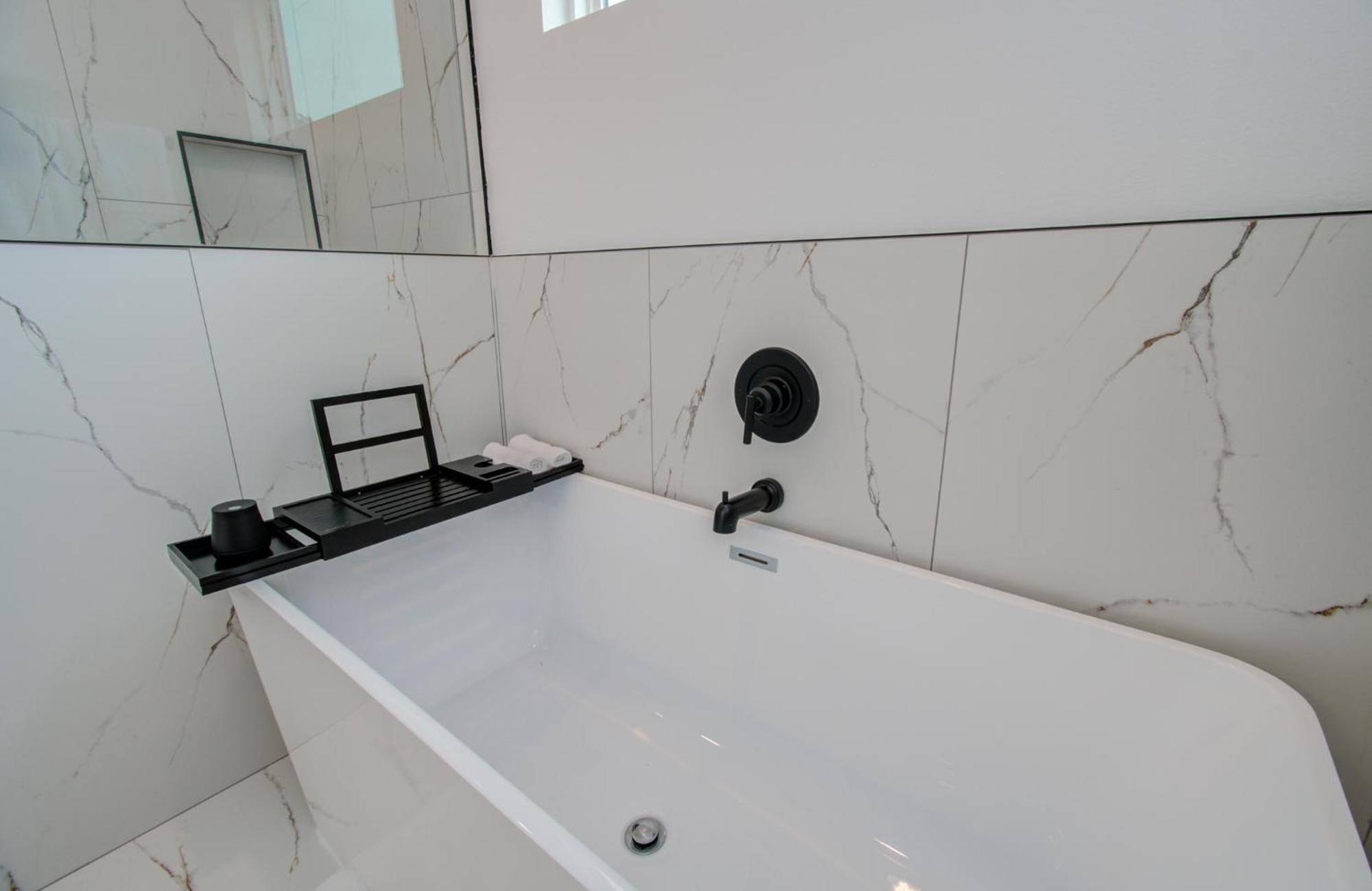 Urban Luxe Getaway 4 Mins To Dt Newly Built Home Хьюстон Экстерьер фото